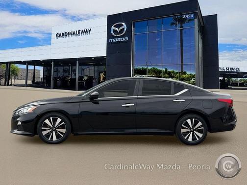 Super Black 2022 Nissan Altima 2.5 SV