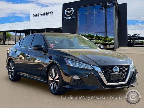 Super Black 2022 Nissan Altima 2.5 SV
