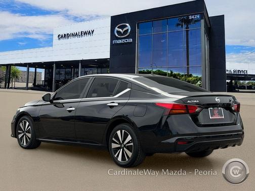 Super Black 2022 Nissan Altima 2.5 SV