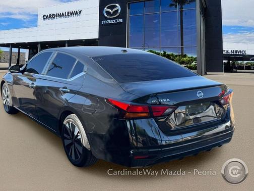 Super Black 2022 Nissan Altima 2.5 SV