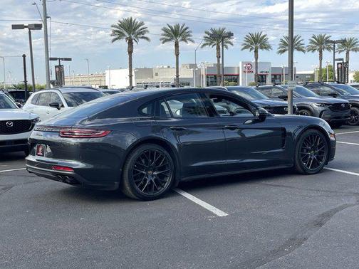 2019 Porsche Panamera 4