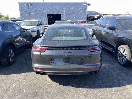 2019 Porsche Panamera 4