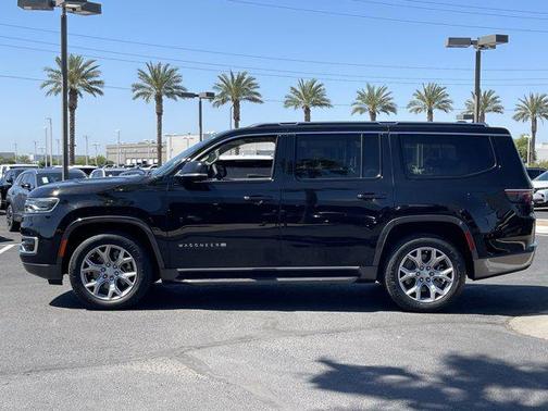 2022 Jeep Wagoneer Series II 4x2