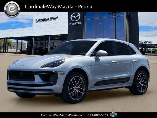 Dolomite Silver Metallic 2025 Porsche Macan Macan