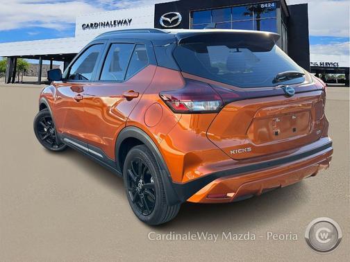 2023 Nissan Kicks SR