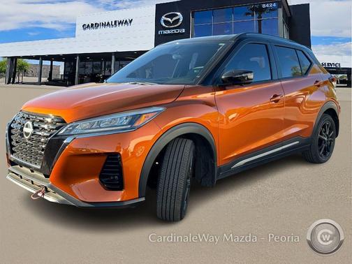 2023 Nissan Kicks SR