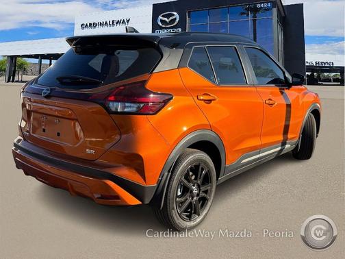 2023 Nissan Kicks SR