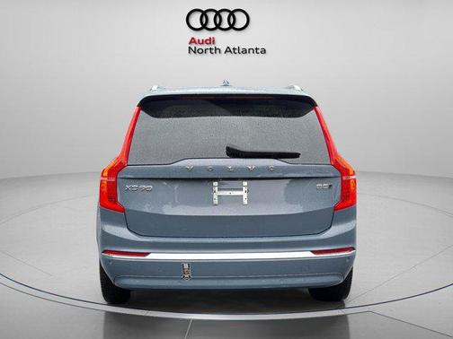 2023 Volvo XC90 B5 Plus