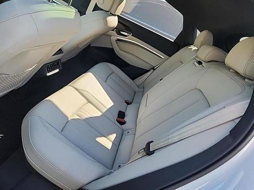 2024 Audi Q8 e-tron Premium Plus