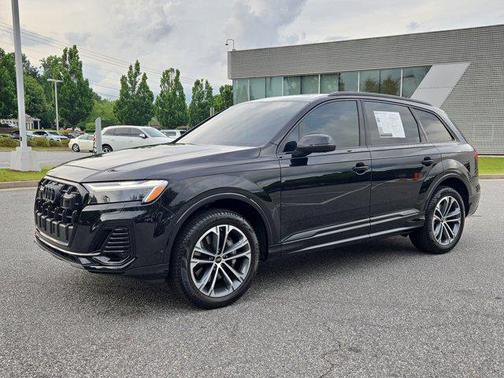 2025 Audi Q7 45 Premium Plus