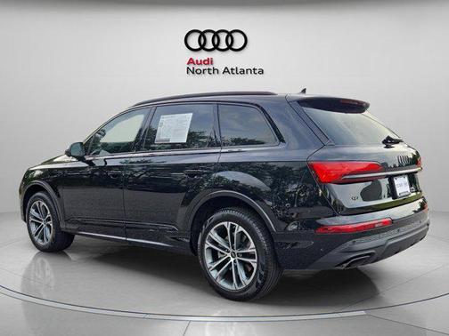 2025 Audi Q7 45 Premium Plus