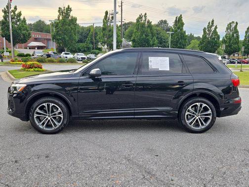 2025 Audi Q7 45 Premium Plus