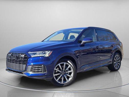 2024 Audi Q7 45 Premium Plus