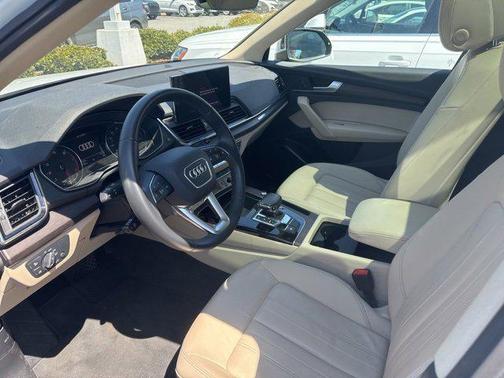 2023 Audi Q5 40 Premium
