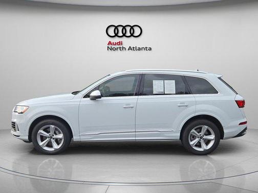 2022 Audi Q7 55 Premium