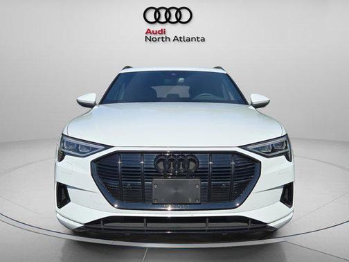 2022 Audi e-tron Premium Plus