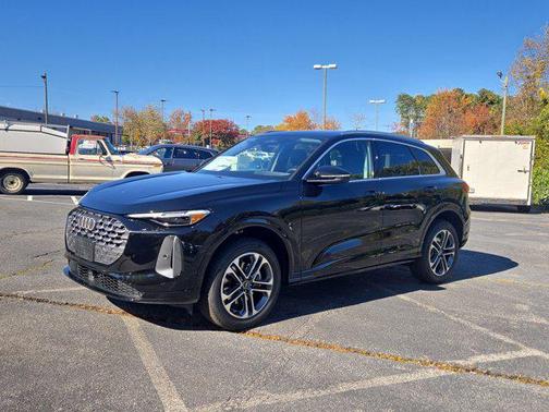 2025 Audi Q5 Premium TFSI quattro S tronic