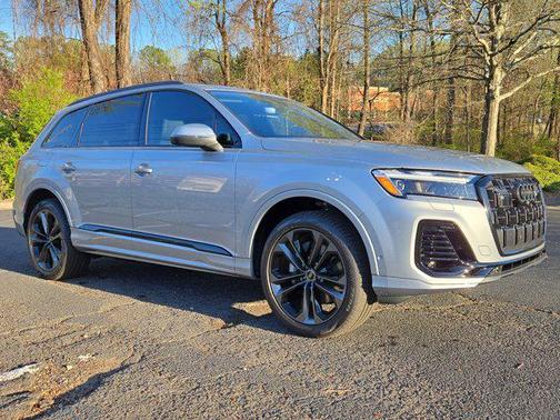 2025 Audi Q7 55 Premium Plus