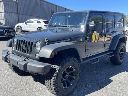 Photo 4 of 31 of 2017 Jeep Wrangler Unlimited Sport
