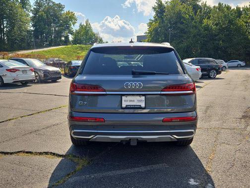 2021 Audi Q7 55 Premium Plus