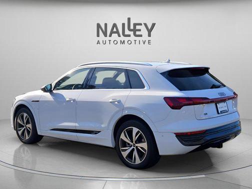 2024 Audi Q8 e-tron Premium Plus