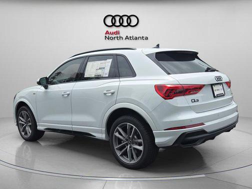 2025 Audi Q3 Premium 45 TFSI S line quattro Tiptronic