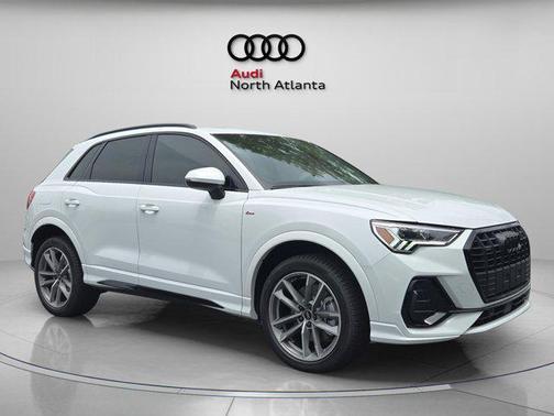 2025 Audi Q3 Premium 45 TFSI S line quattro Tiptronic