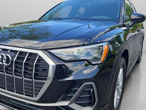2022 Audi Q3 45 S line Premium