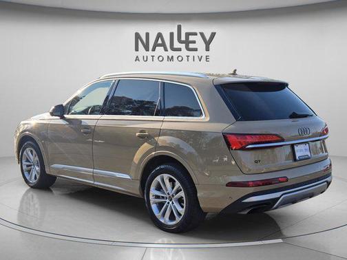 Sakhir Gold Metallic 2025 Audi Q7 55 Premium Plus