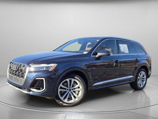 2025 Audi Q7 55 Premium Plus