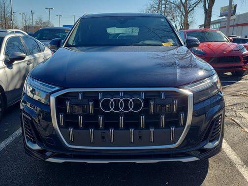 2025 Audi Q7 55 Premium Plus