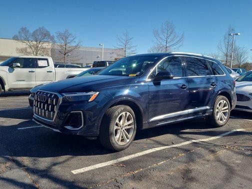 2025 Audi Q7 55 Premium Plus