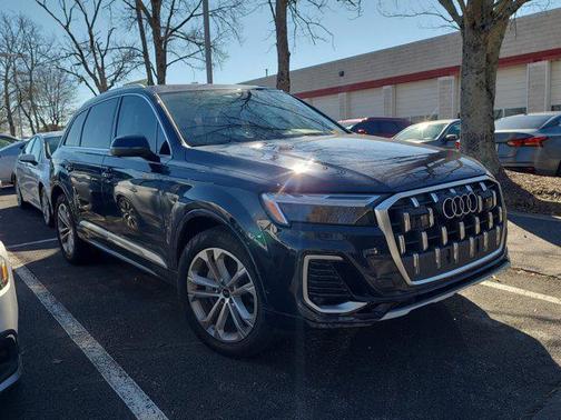 2025 Audi Q7 55 Premium Plus