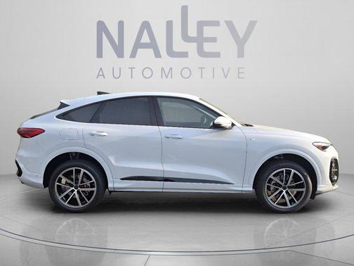 Glacier White Metallic 2026 Audi Q5 Sportback Premium Plus TFSI quattro S tronic