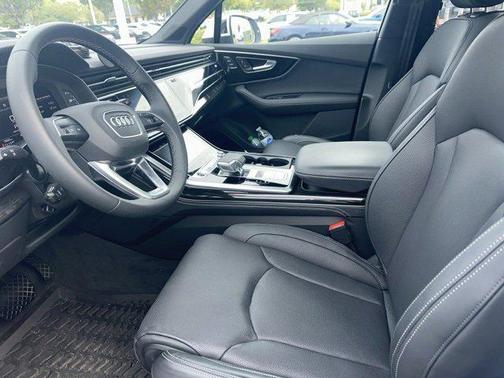 2025 Audi Q7 55 Prestige