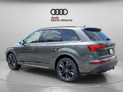 2025 Audi Q7 55 Premium Plus