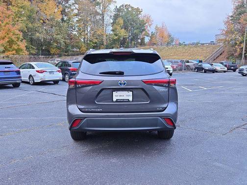 2023 Toyota Highlander Hybrid XLE