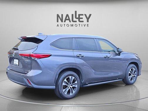 2023 Toyota Highlander Hybrid XLE