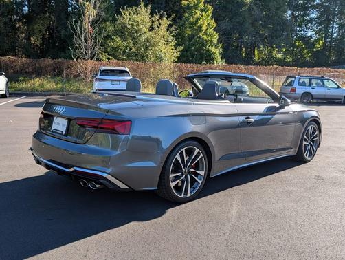 Black Roof 2023 Audi S5 3.0T Prestige