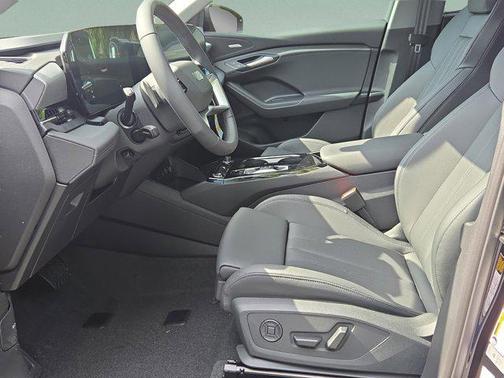 2025 Audi Q6 e-tron Premium Plus quattro