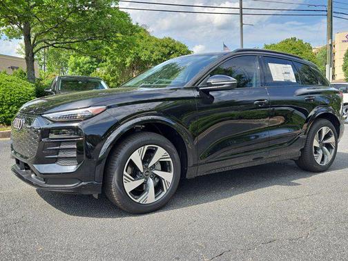 2025 Audi Q6 e-tron Premium Plus quattro