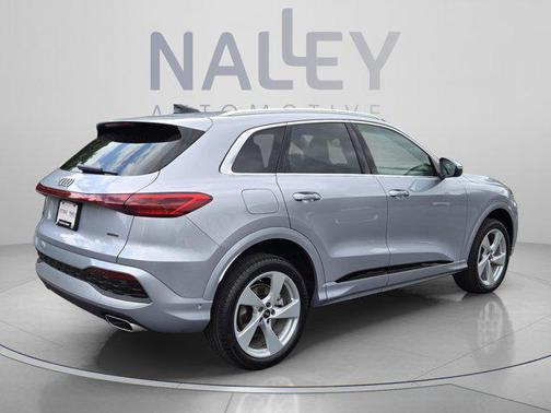 Florett Silver Metallic 2026 Audi Q5 Premium Plus TFSI quattro S tronic
