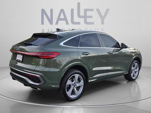 District Green Metallic 2026 Audi Q5 Sportback Premium Plus TFSI quattro S tronic