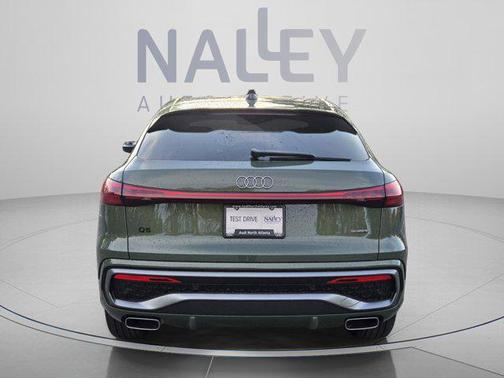 District Green Metallic 2026 Audi Q5 Sportback Premium Plus TFSI quattro S tronic
