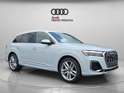 2025 Audi Q7 55 Premium Plus