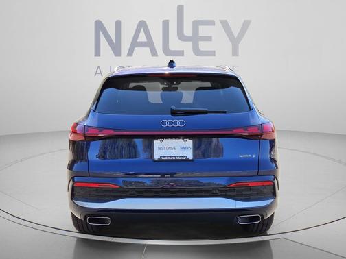 Navarra Blue Metallic 2026 Audi Q5 Prestige TFSI quattro S tronic