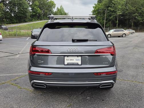 Daytona Gray Pearl Effect 2023 Audi Q5 45 S line Premium Plus