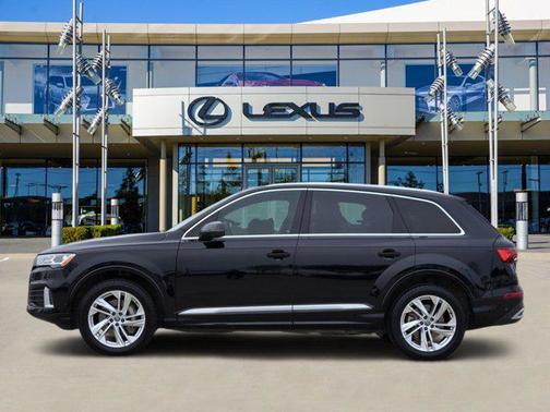 2021 Audi Q7 45 Premium Plus