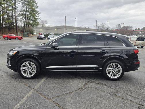 2021 Audi Q7 45 Premium Plus