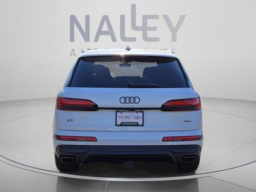 2026 Audi Q7 45 Premium Plus